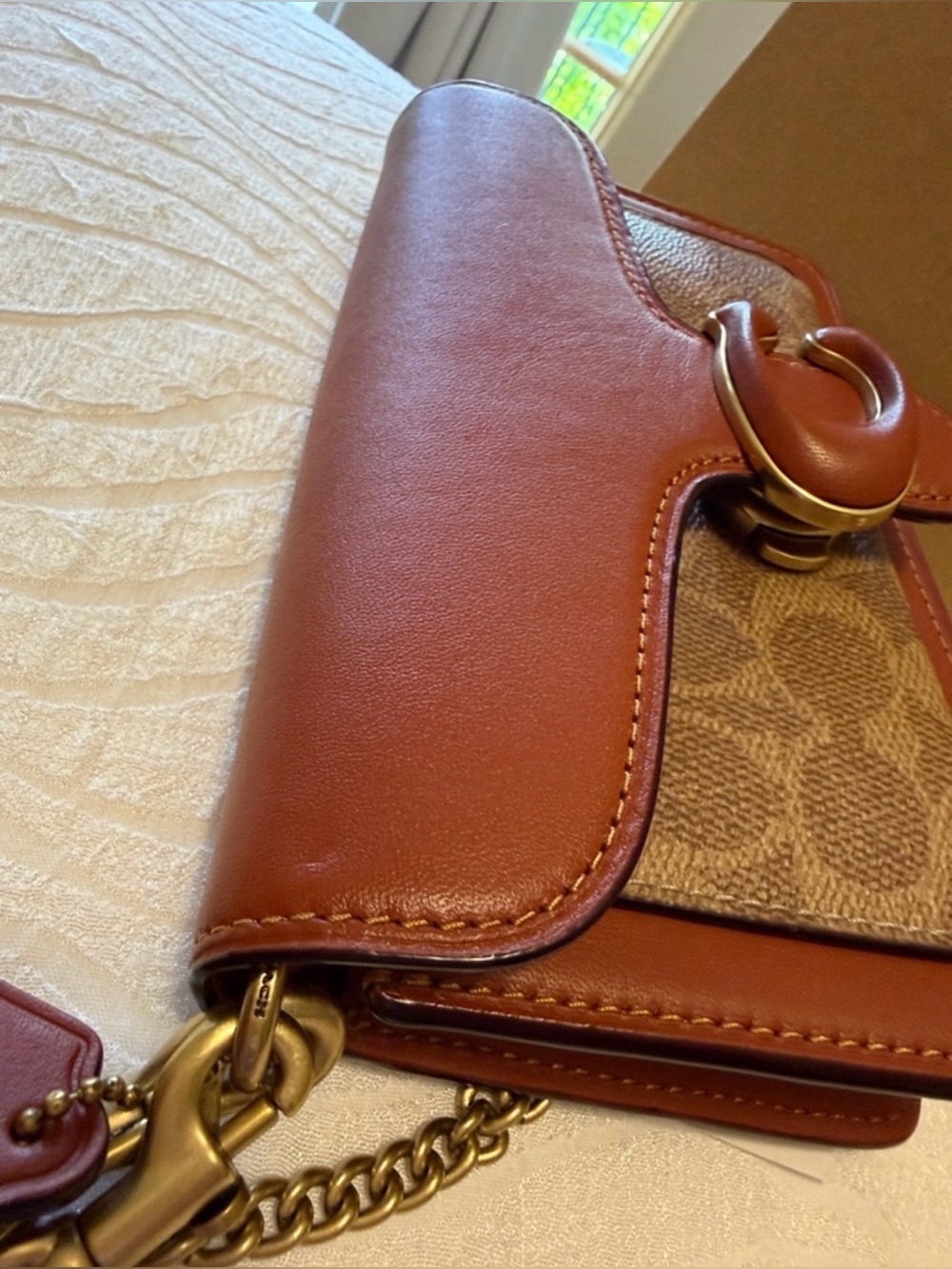 Tabby Wristlet In Signature Canvas - Picture 7 of 11